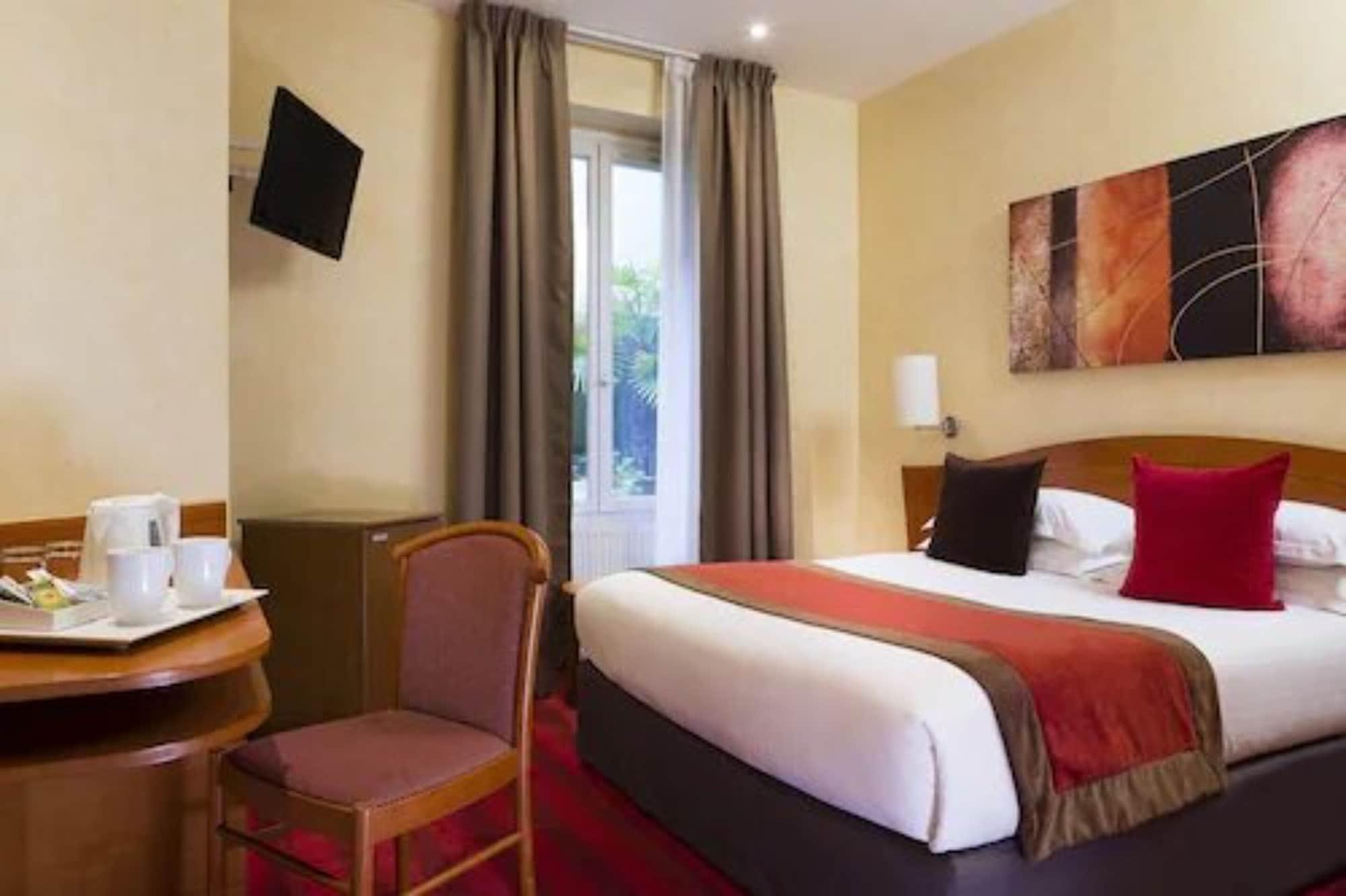 Europe Hotel Paris Eiffel Екстериор снимка
