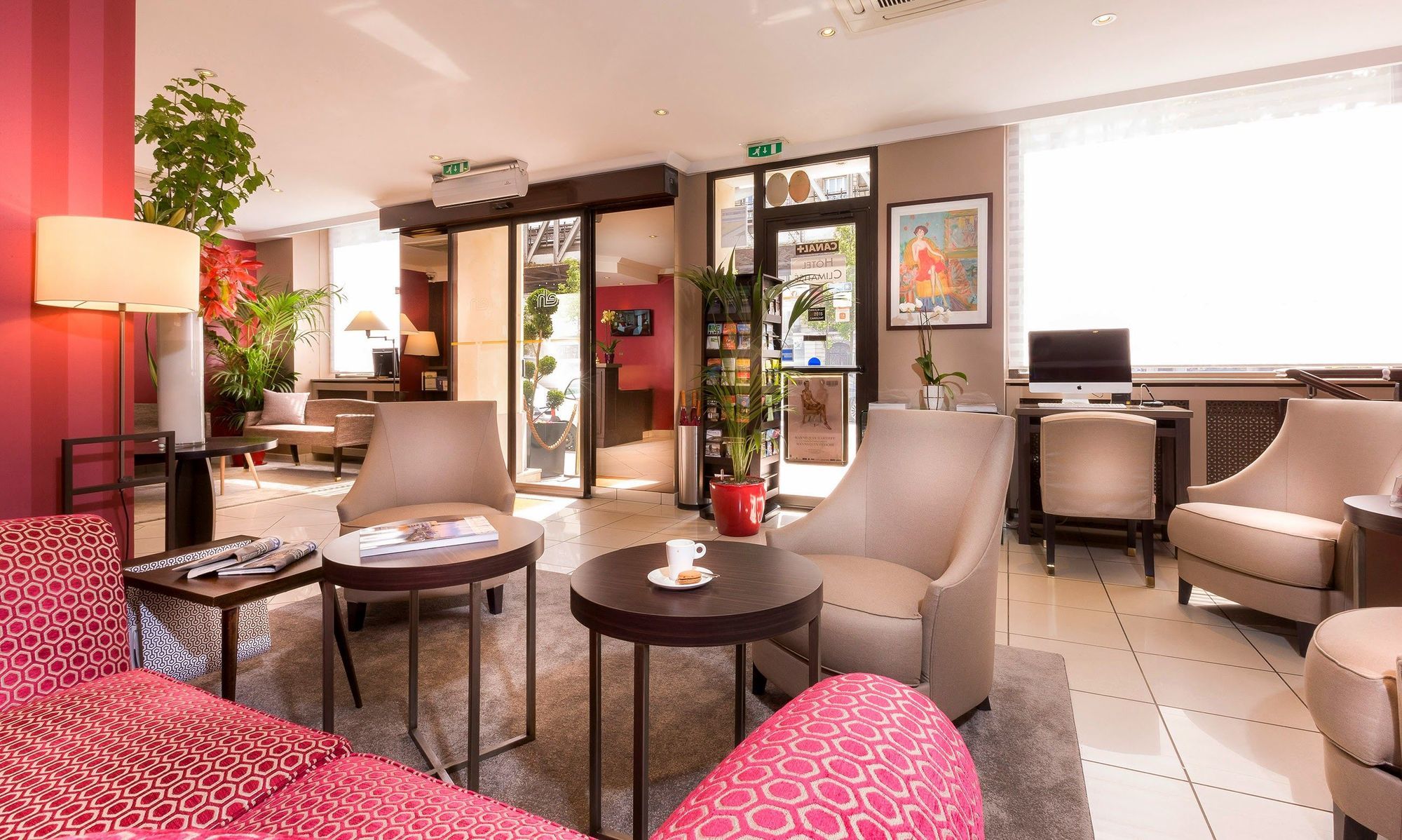 Europe Hotel Paris Eiffel Екстериор снимка