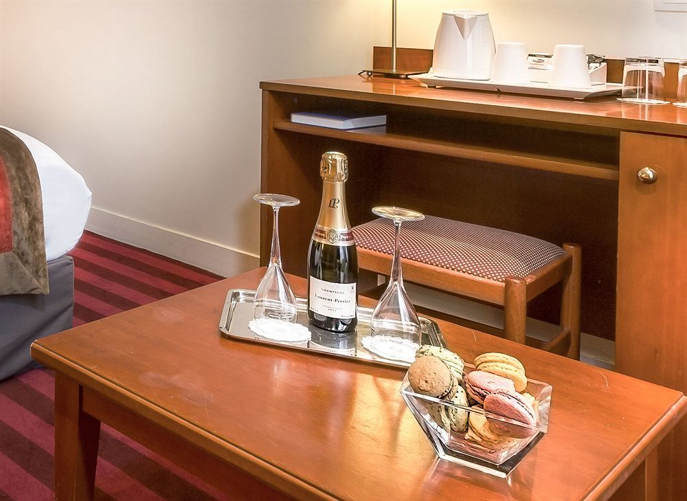 Europe Hotel Paris Eiffel Екстериор снимка