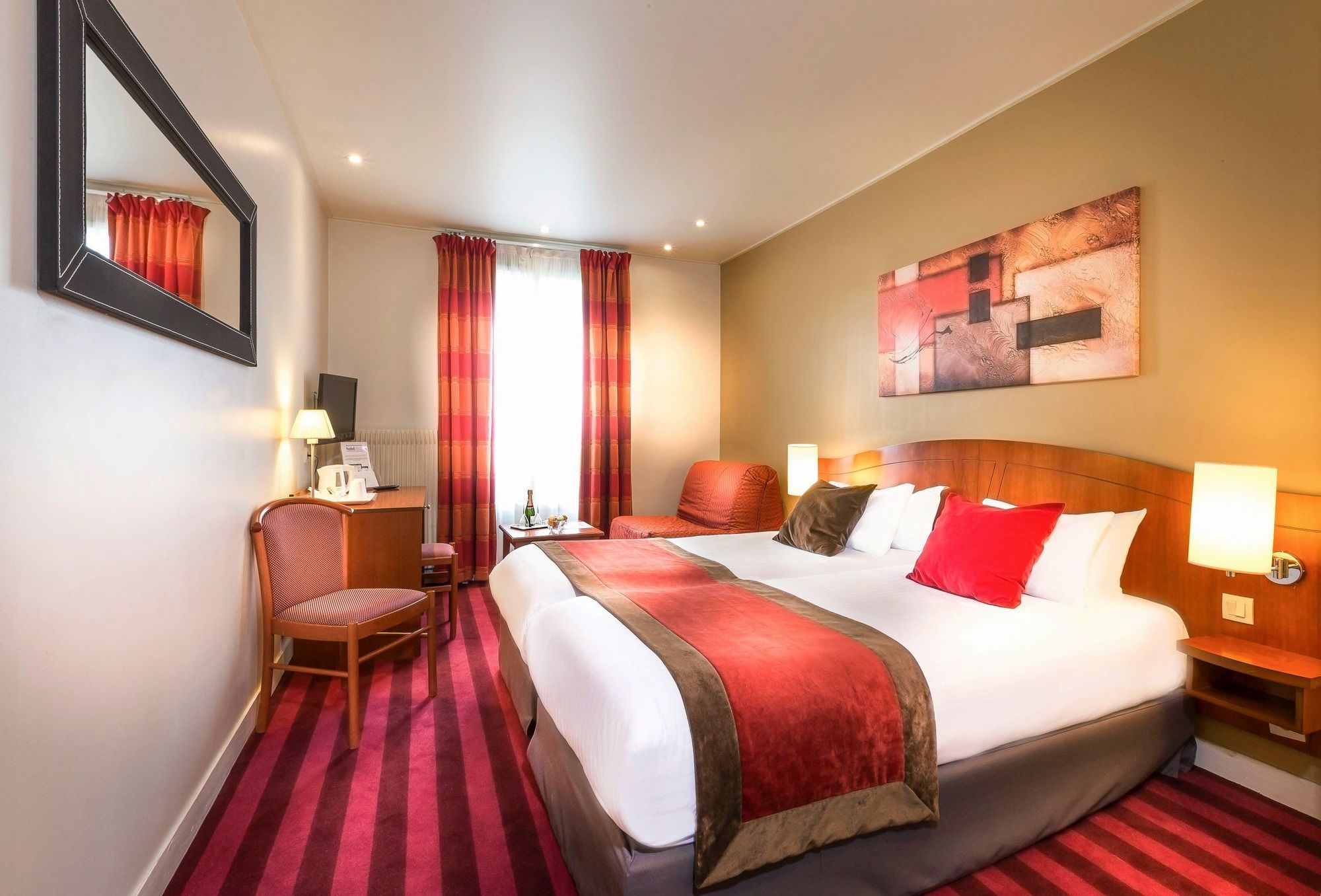Europe Hotel Paris Eiffel Екстериор снимка