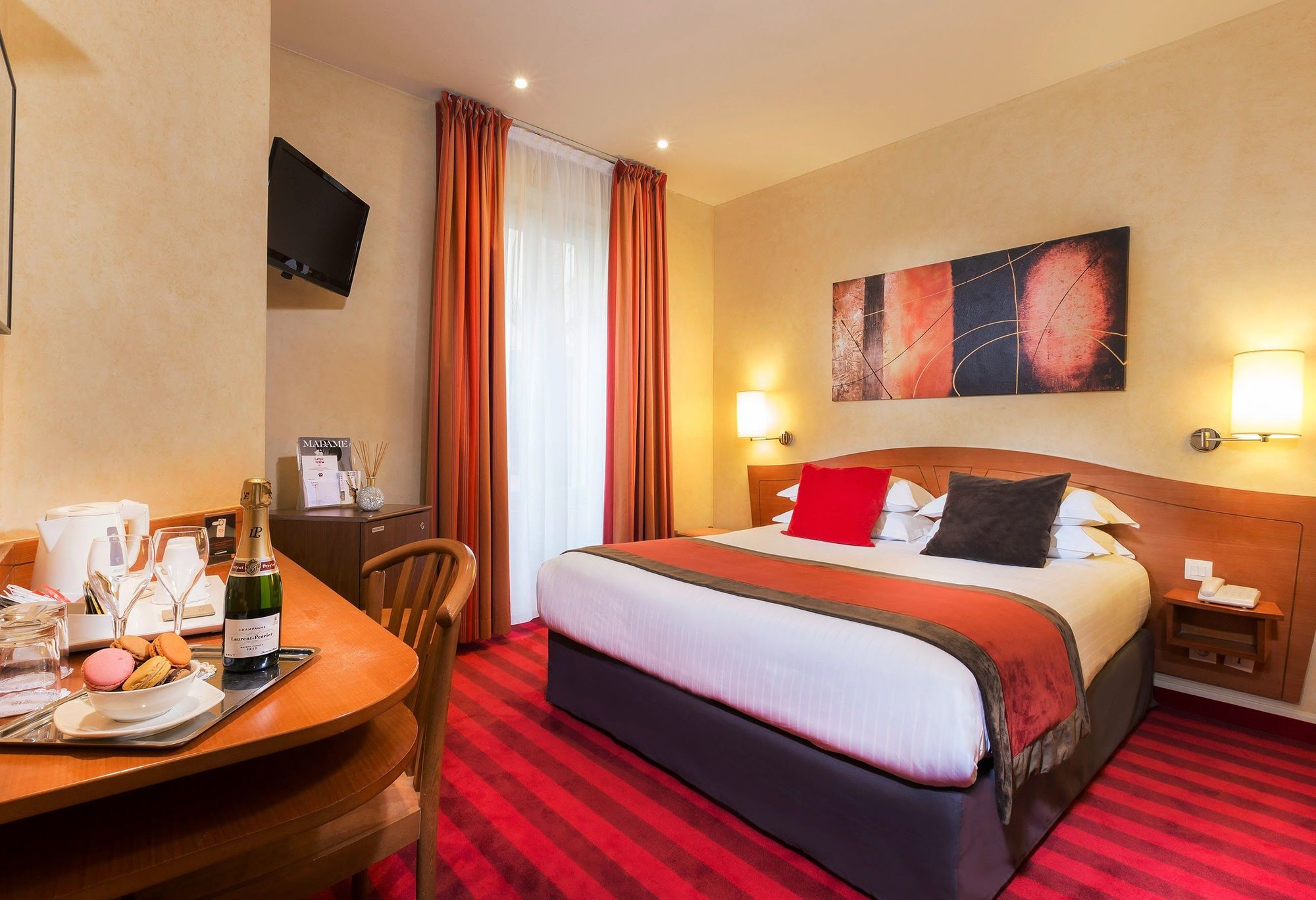 Europe Hotel Paris Eiffel Екстериор снимка