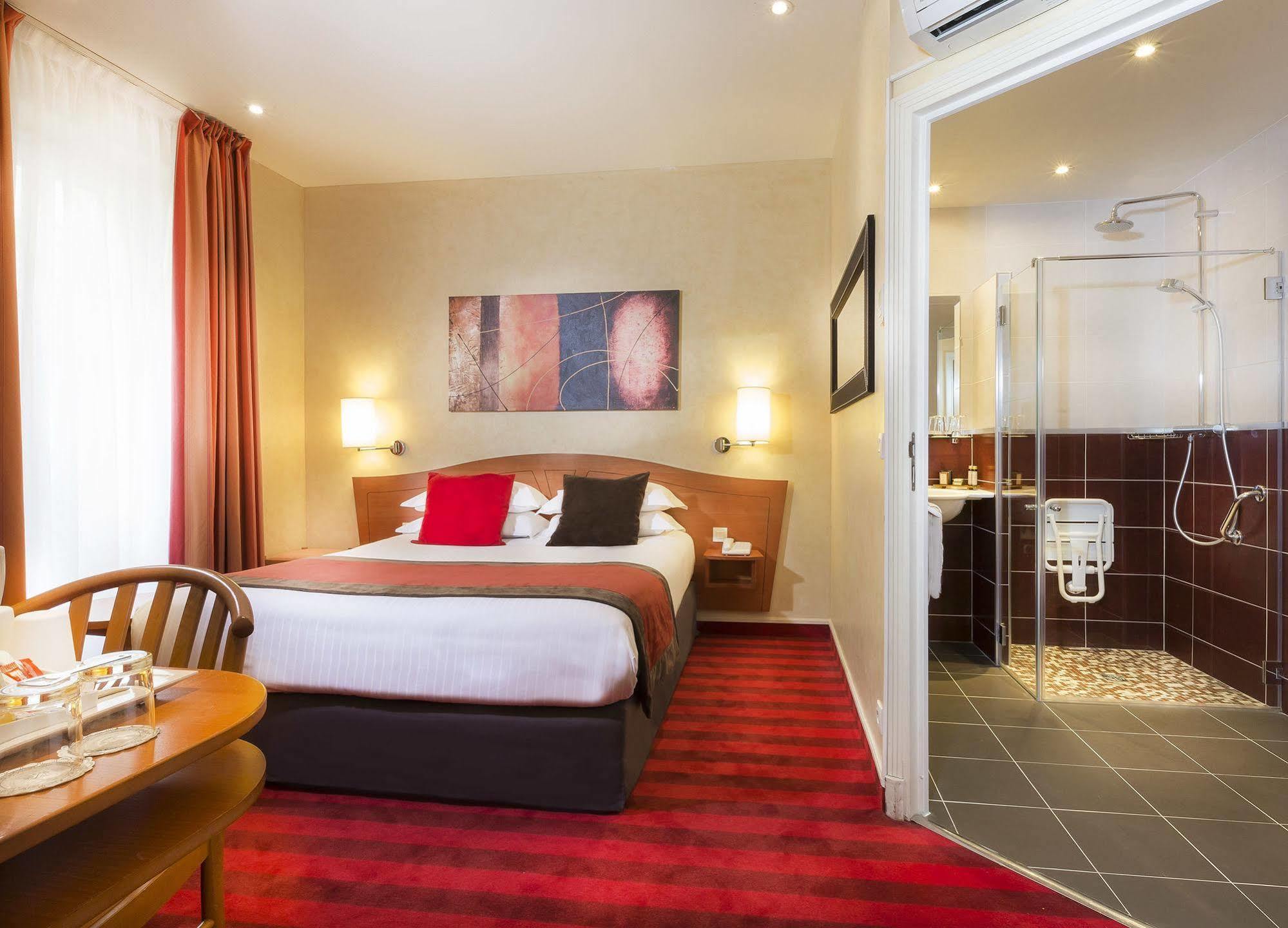 Europe Hotel Paris Eiffel Екстериор снимка